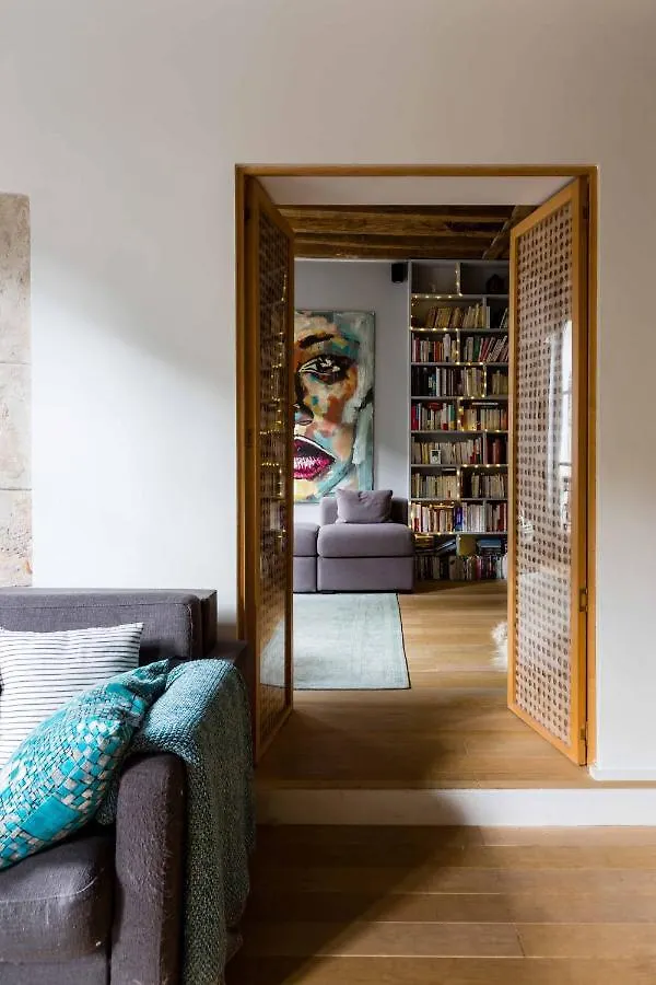 Apartment Veeve - Artistic Excellence In The Marais *
